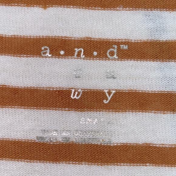 A New Day Women’s linen blend top. Size Small - Picture 4 of 5